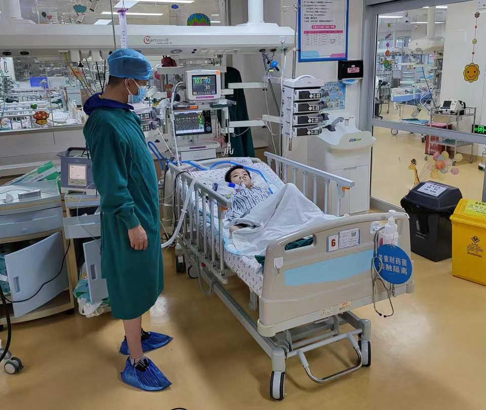 张家港市跨省救护车出租公司